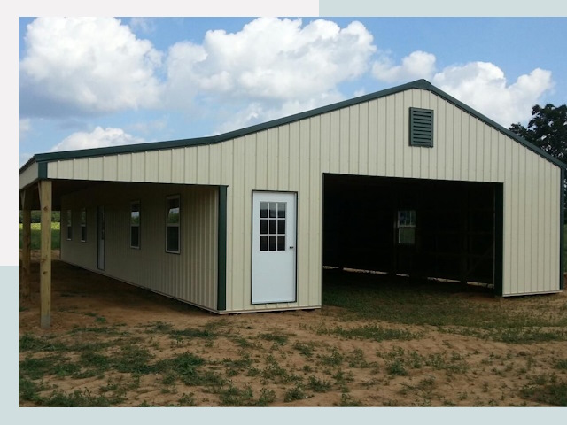 Строительство конюшен в Осинниках